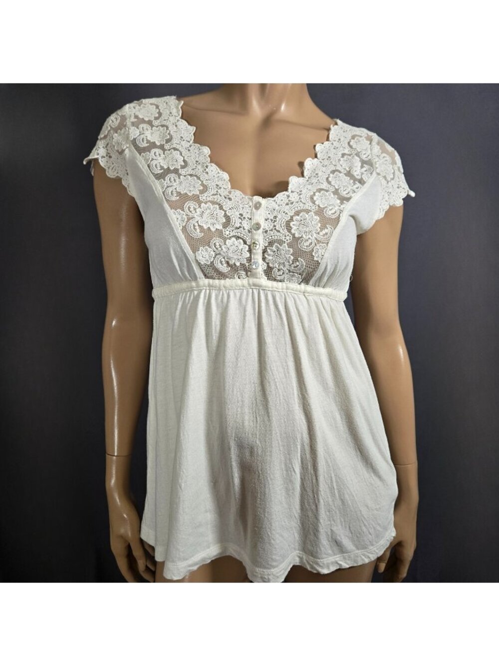 Y2K Forever 21 Babydoll Top Size M Off white Lace Trim Fairy Coquette Cap sleeve